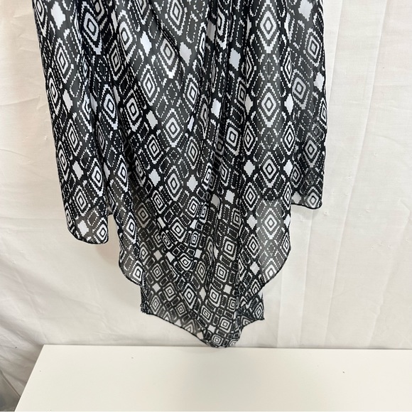 Sleeveless High Low Dress with Keyhole Back - Picture 5 of 8